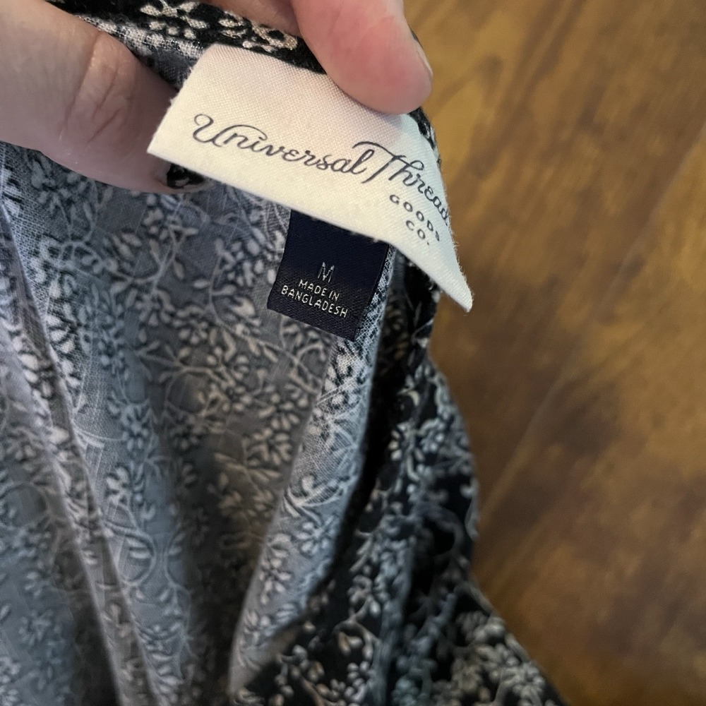 Universal Thread sz L Bell Elbow Sleeve Mini Dress Black Floral V-neck Sz Medium - Picture 9 of 11